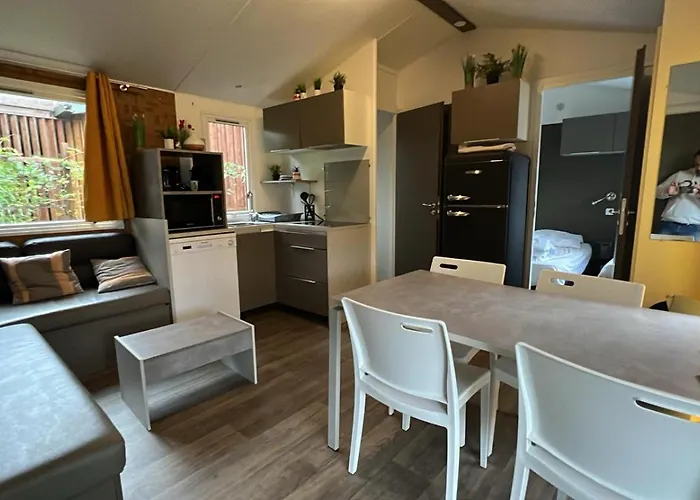 A Supprimer * 拉特斯特德布赫